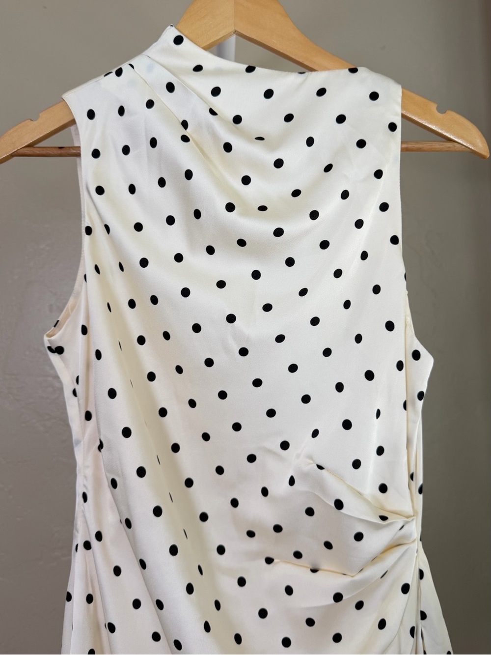 Commense Satin Polka Dot Ruched Mini Dress Cream Black Medium NWT Sleeveless - Picture 5 of 9